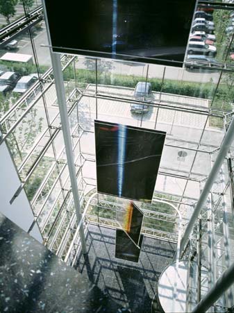 TRANSPARENZEN  Fotoinstallation Pressehaus Stuttgart, Glashalle West, 1994