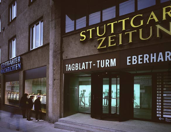 WHAT'S THE NEWS?  Foto-Glas-Licht-Installation 1999, Tagblattturm Stuttgart